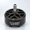 3110 无刷电机 900KV，浅银灰背景产品展示图